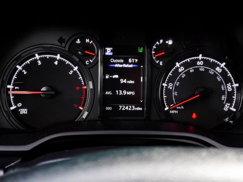 Used 2021 Toyota 4Runner SR5 Premium w/ Moonroof Package AWD/4WD image 39
