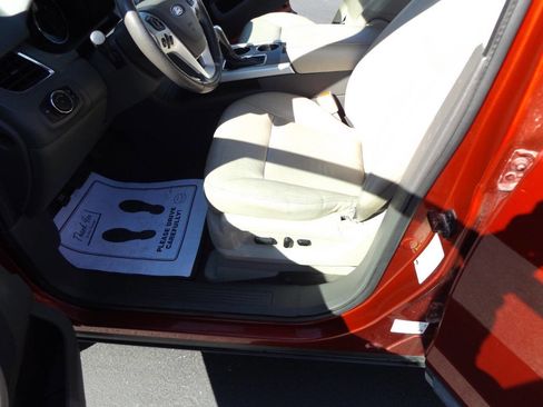Used 2014 Ford Edge SEL w/ Equipment Group 205A image 12