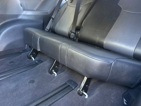 Used 2024 Toyota Sienna XSE AWD/4WD image 36
