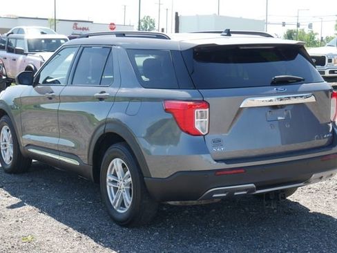 Used 2022 Ford Explorer XLT w/ Equipment Group 202A AWD/4WD image 9