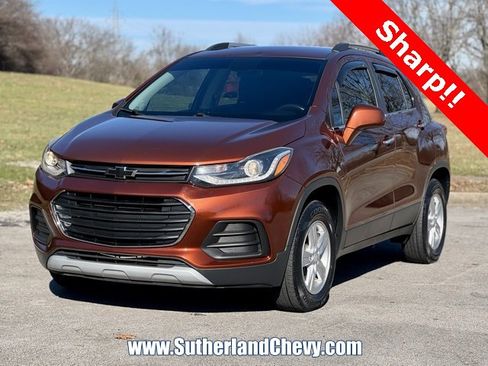 Used 2019 Chevrolet Trax LT w/ LT Convenience Package image 3
