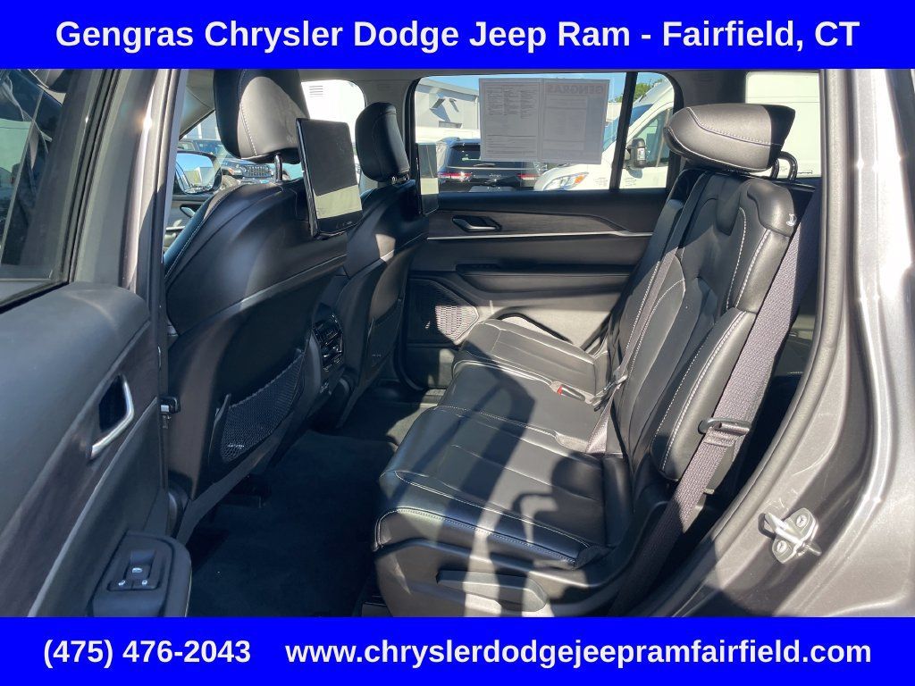 Used 2023 Jeep Grand Cherokee L Limited w/ Luxury Tech Group II AWD/4WD image 41
