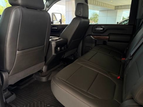 Used 2020 Chevrolet Silverado 2500 LT w/ Texas Edition AWD/4WD image 15