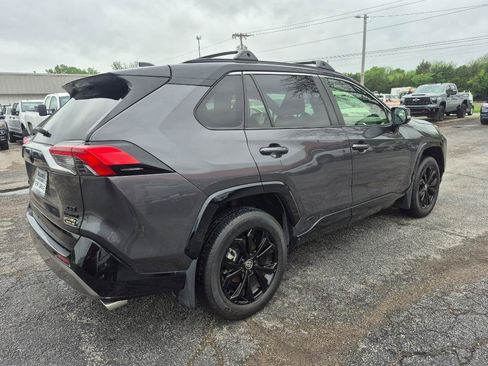 Used 2022 Toyota RAV4 XSE image 5