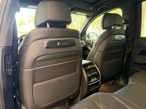 Used 2026 BMW X7 xDrive40i w/ M Sport Package AWD/4WD image 43