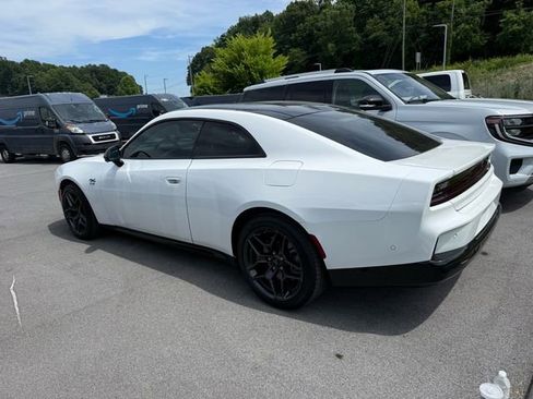 Used 2024 Dodge Charger Daytona R/T w/ Plus Group AWD/4WD image 20