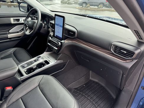 Certified 2023 Ford Explorer Limited w/ Limited Technology Package image 15