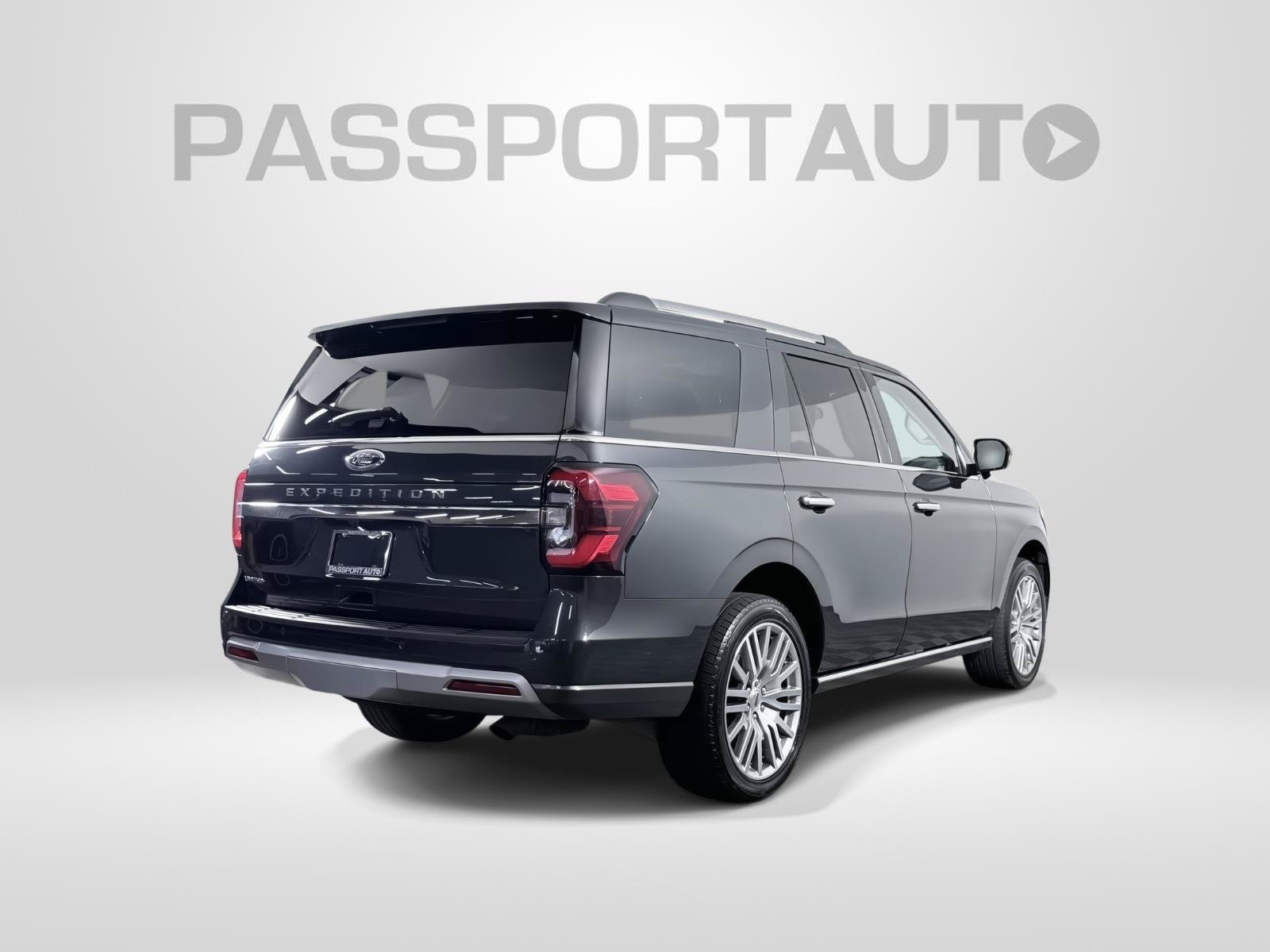 Used 2023 Ford Expedition Limited AWD/4WD image 7