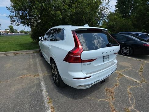 Used 2023 Volvo XC60 B5 Ultimate w/ Climate Package AWD/4WD image 4