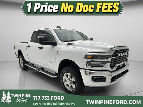 Used 2025 RAM 2500 Big Horn AWD/4WD image 1