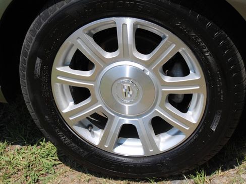 Used 2011 Cadillac DTS image 37