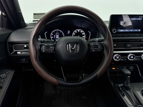 Used 2024 Honda Civic Sport image 3