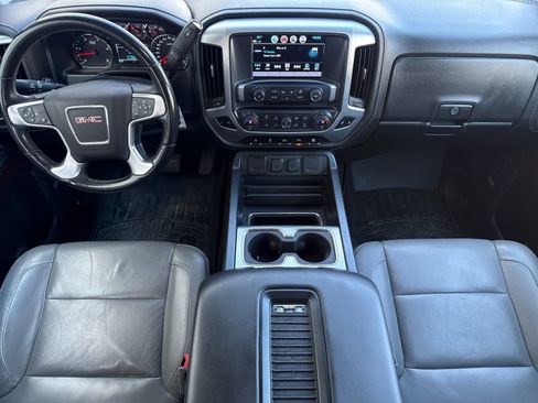 Used 2018 GMC Sierra 2500 SLT w/ Duramax Plus Package AWD/4WD image 3