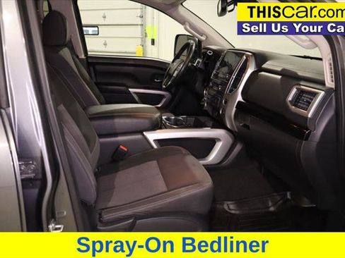 Used 2021 Nissan Titan SV w/ SV Convenience Package image 23