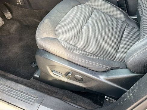 Used 2017 Ford Explorer XLT w/ Equipment Group 201A image 19