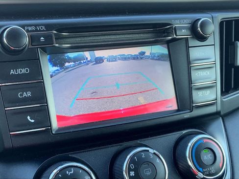 Used 2016 Toyota RAV4 LE AWD/4WD image 27