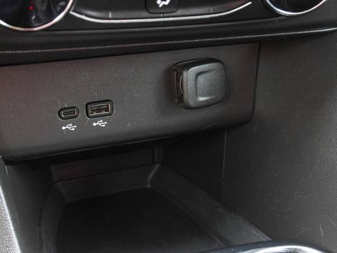 Used 2025 Buick Encore GX Preferred AWD/4WD image 21