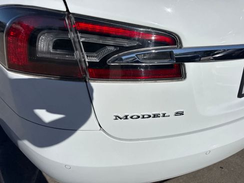 Used 2016 Tesla Model S RWD image 12