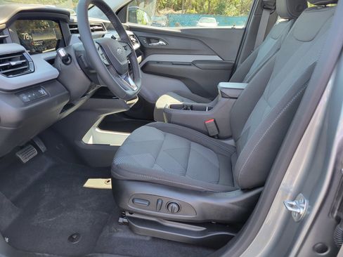 New 2027 Chevrolet Bolt LT w/ Comfort Package image 31