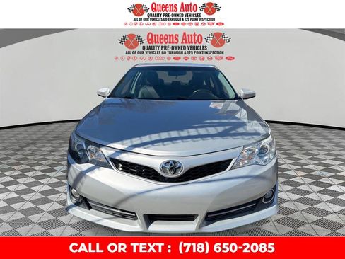Used 2013 Toyota Camry SE image 1