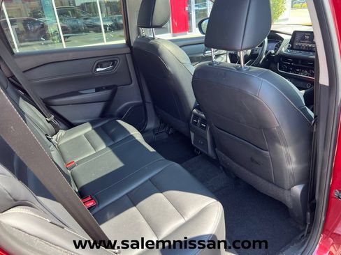 Used 2023 Nissan Rogue SL AWD/4WD image 23