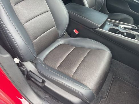 Used 2018 Honda Accord Sport image 25