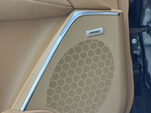 Used 2017 Cadillac Escalade ESV Platinum image 17