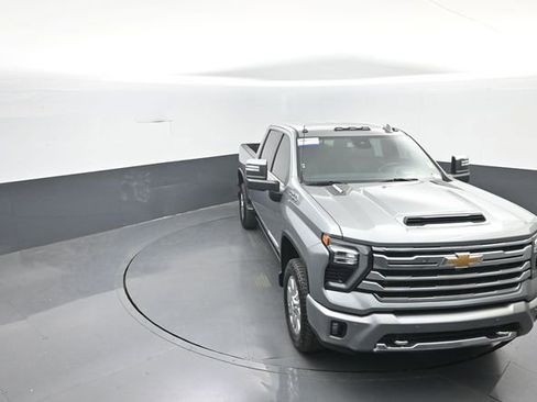 Used 2024 Chevrolet Silverado 2500 High Country w/ High Country Premium Package AWD/4WD image 29