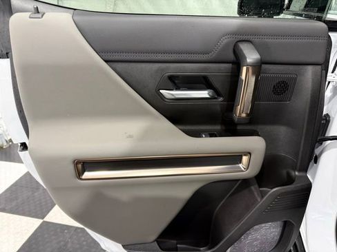 Used 2025 GMC Hummer EV 3X image 19