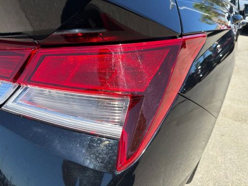 Used 2025 Hyundai Elantra Sport FWD image 5