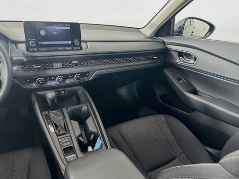 Certified 2025 Honda Accord SE image 23