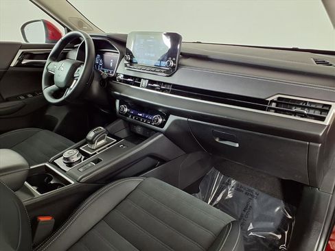 Used 2024 Mitsubishi Outlander SE image 7