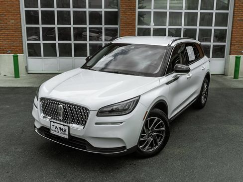 Used 2022 Lincoln Corsair AWD w/ Equipment Group 101A image 2