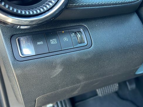 Used 2025 Chevrolet Equinox LT AWD/4WD image 28