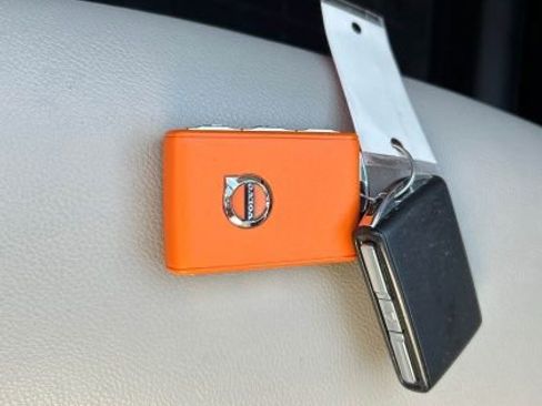 Used 2023 Volvo XC40 B5 Plus w/ Protection Package Premier image 8