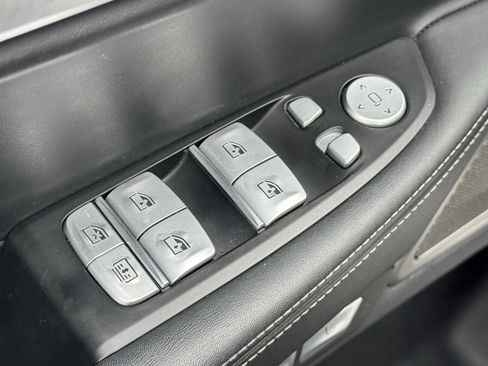 Used 2018 BMW 750i xDrive image 24
