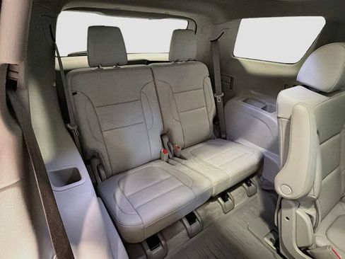 Used 2023 GMC Acadia SLT w/ Preferred Package AWD/4WD image 25