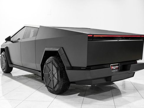 Used 2024 Tesla Cybertruck AWD Crew Cab image 11