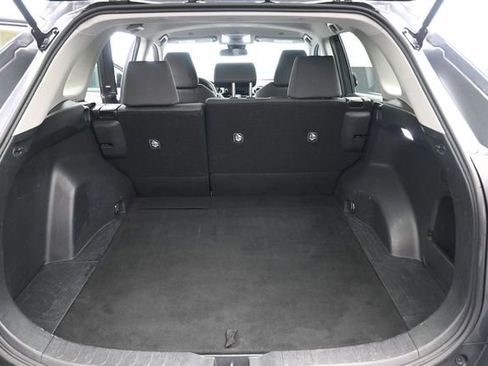 Used 2024 Toyota RAV4 XLE FWD image 15