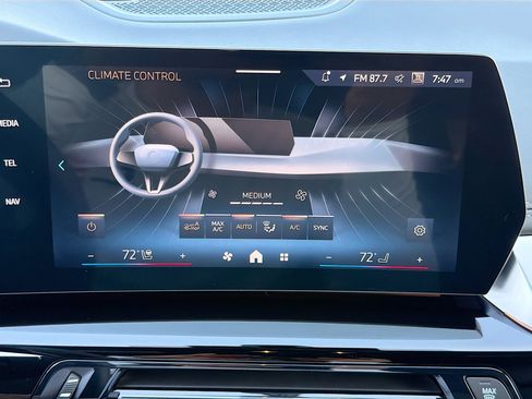 New 2026 BMW X1 xDrive28i w/ Technology Package AWD/4WD image 31