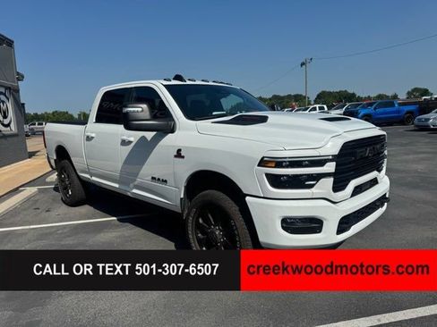 Used 2025 RAM 2500 Laramie AWD/4WD image 2