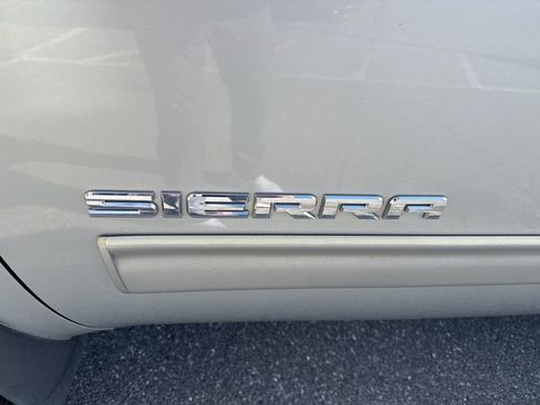 Used 2011 GMC Sierra 1500 SLT w/ Suspension Package, Off-Road image 4