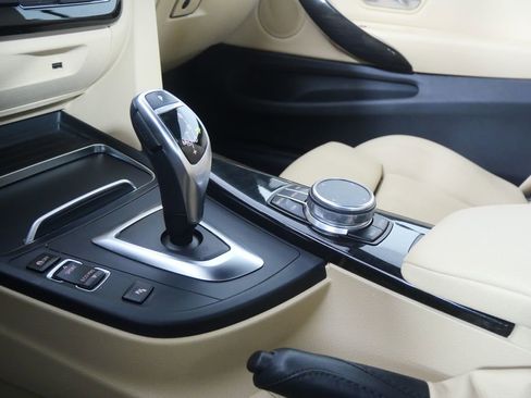 Used 2019 BMW 430i Convertible w/ Convenience Package image 21