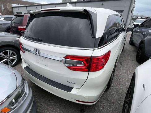 Used 2019 Honda Odyssey Elite image 2