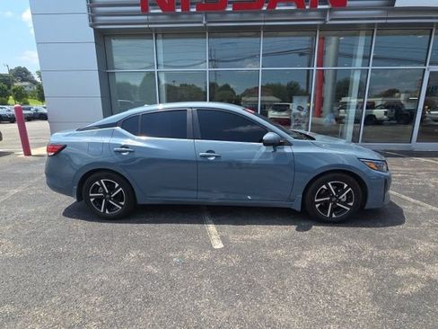 Certified 2025 Nissan Sentra SV w/ All-Weather Package FWD image 3