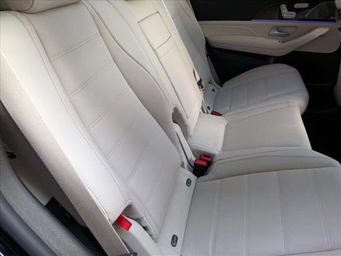 Used 2022 Mercedes-Benz GLS 580 4MATIC image 20