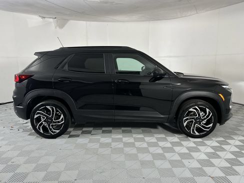 Used 2025 Chevrolet TrailBlazer RS AWD/4WD image 9
