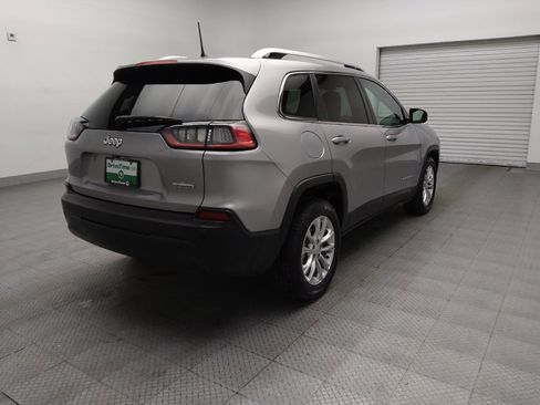 Used 2019 Jeep Cherokee Latitude w/ Popular Appearance Group FWD image 9