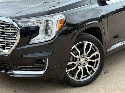 Used 2022 GMC Terrain Denali w/ LPO, Cargo Package AWD/4WD image 3