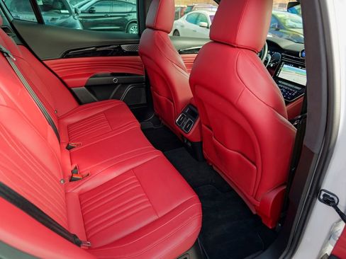 Used 2023 Maserati Grecale Modena image 31